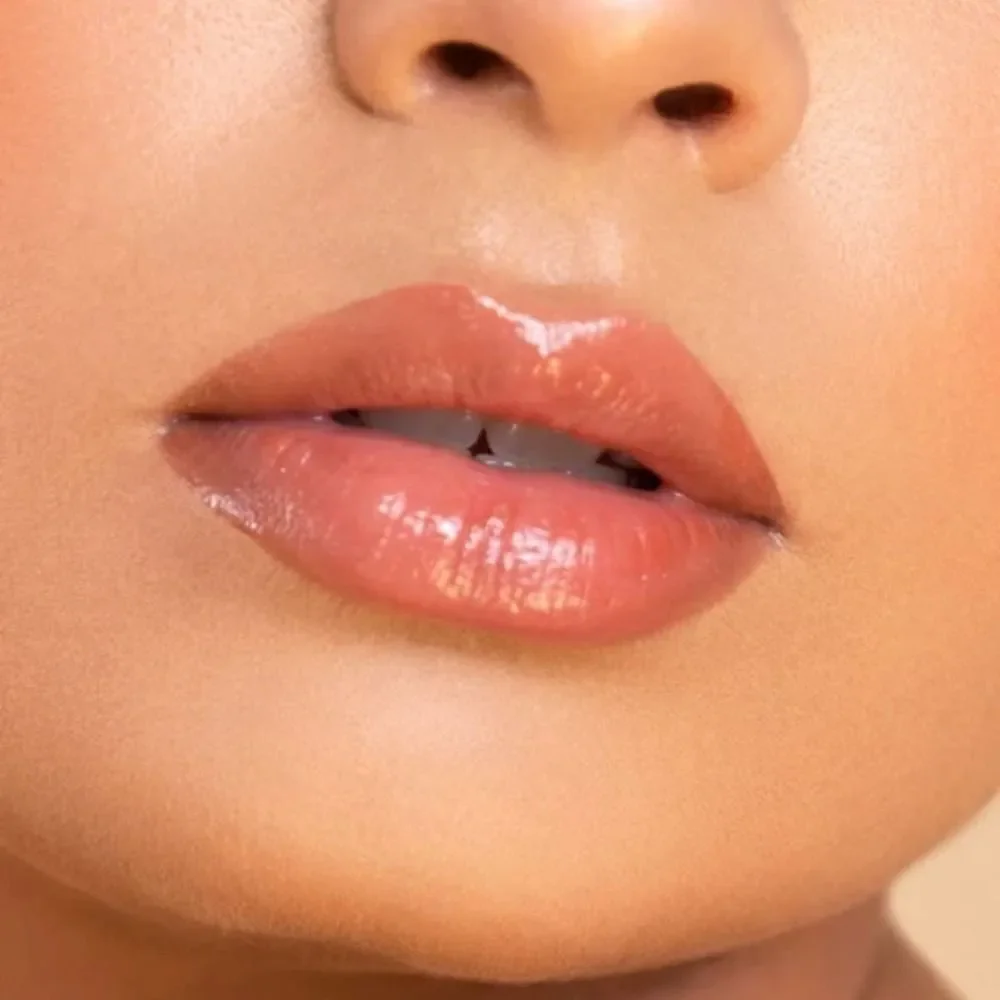 NIB Mellow Liquid Lip Gloss NEW IN BOX